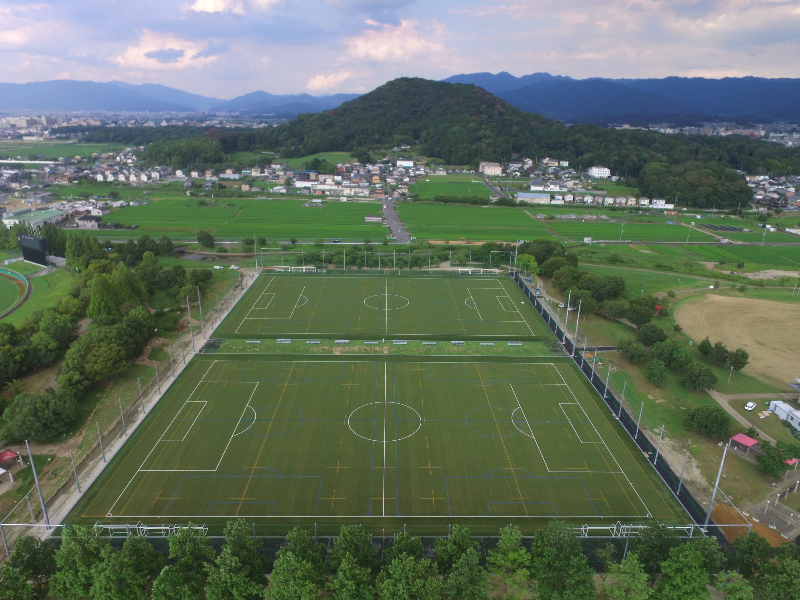 橿原運動公園多目的グラウンドヤタガラスフィールド橿原