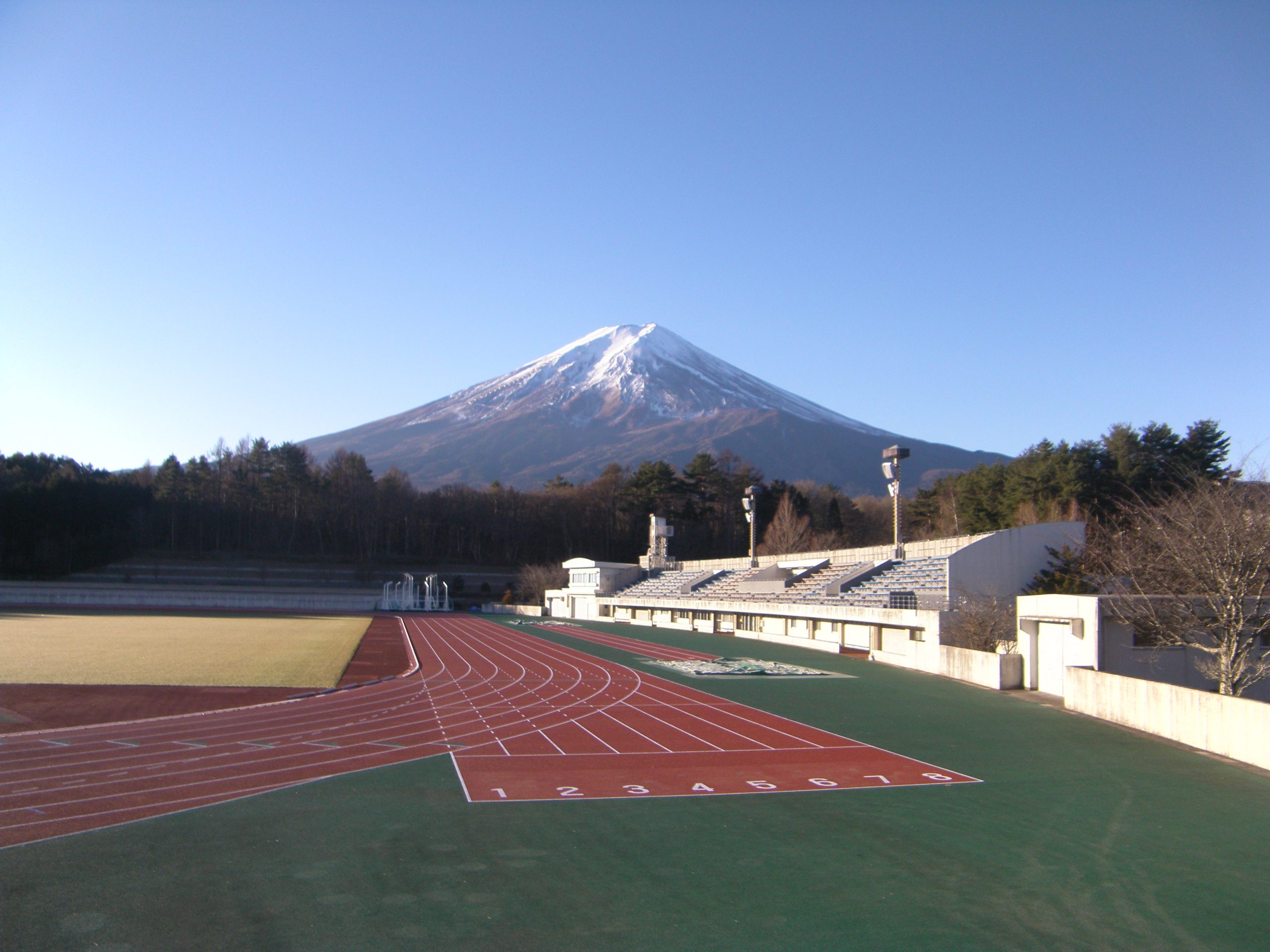 富士北麓公園陸上競技場