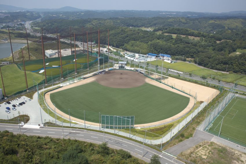 流通科学大学野球場